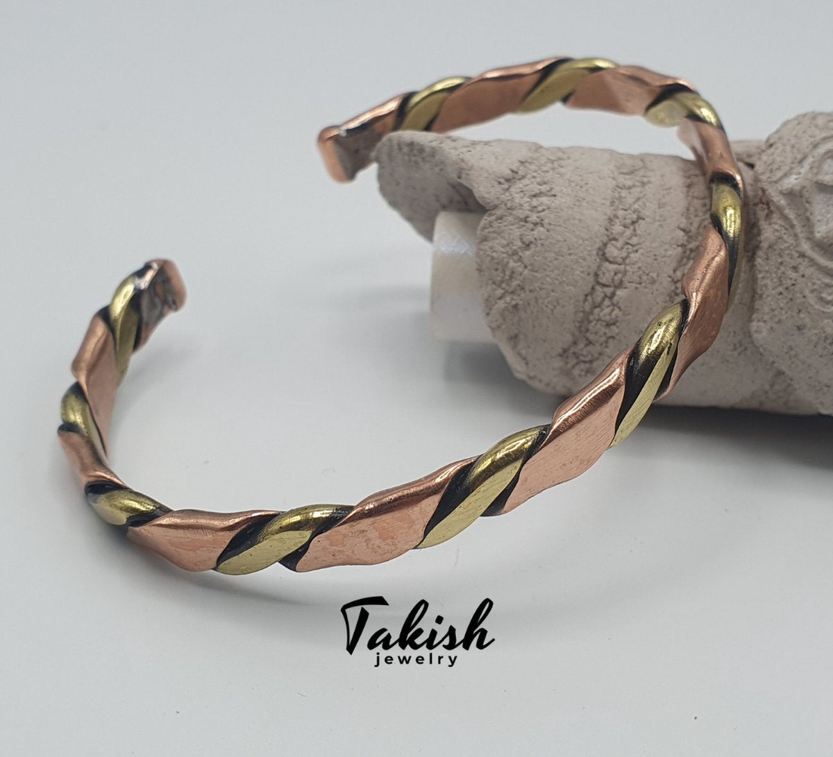 Handgemaakte 100% Koperen Armband voor Positieve Energie | Traditioneel Vakmanschap met Modern Verstelbaar Design , Unisex Gouden & Koperen Wikkelarmband |, Stijlvol & Authentiek | Lengte: 17cm, Dikte: 7mm, Gewicht: 20g"