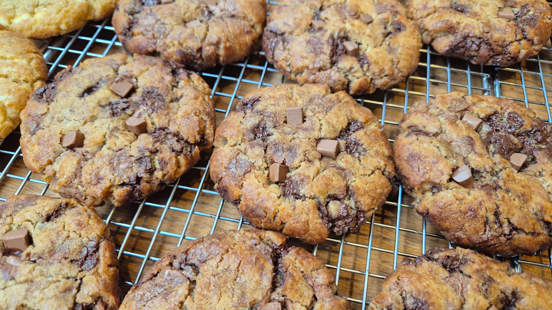 Chocolate Chip Cookie – Klassieke Koek met Melk & Pure Chocolade