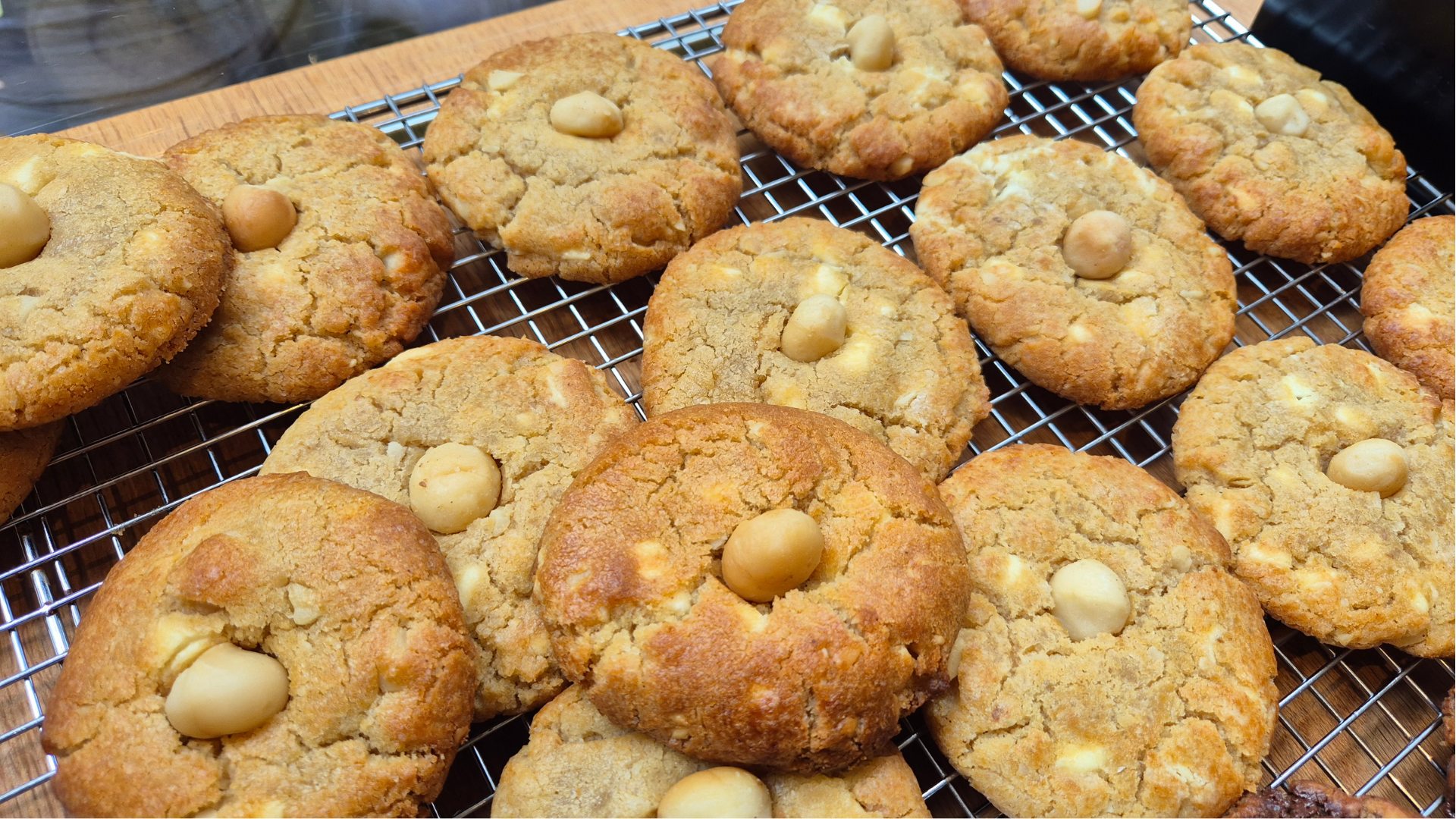 Macadamia & Witte Chocolade Koekje
