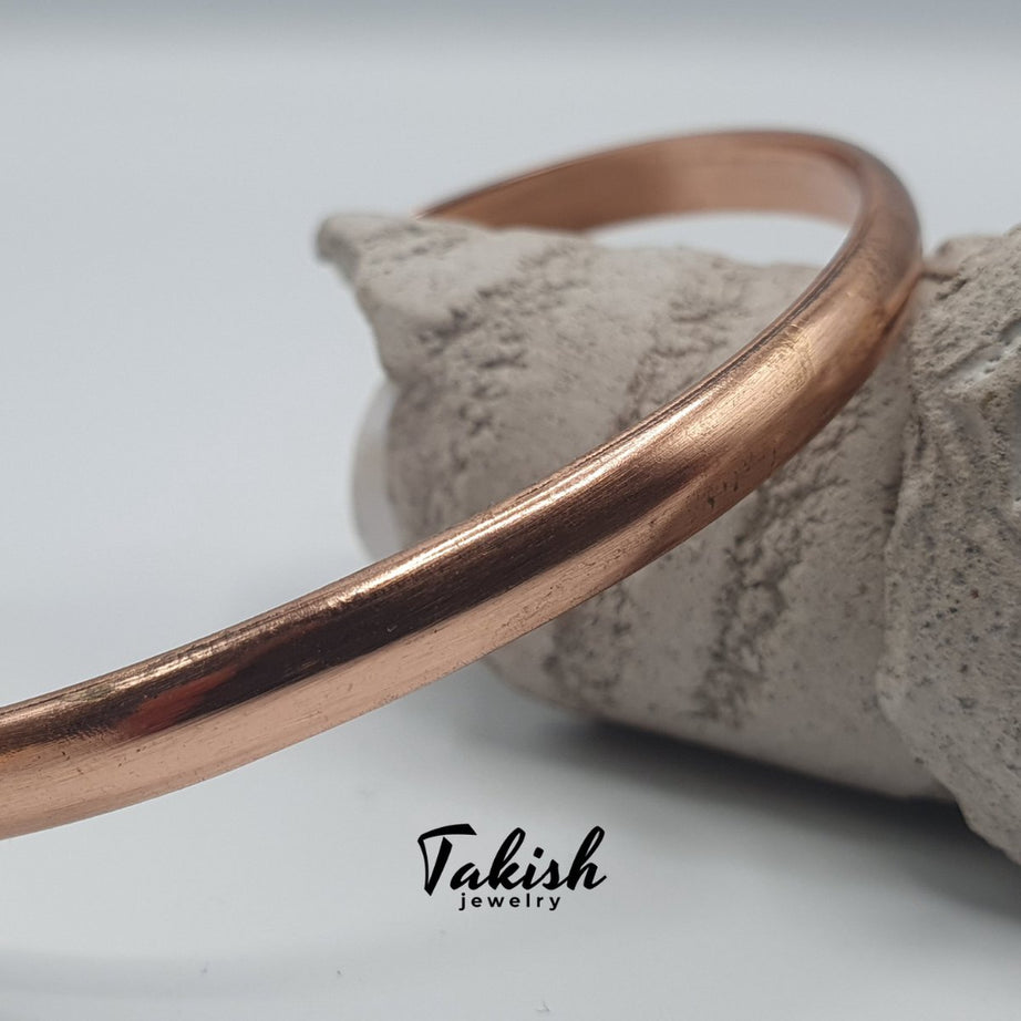 Minimalistische Handgemaakte 100% Koperen Armband - Elegant & Duurzaam, Puur Koper, Verstelbaar voor Elke Pols, Uniek Ontwerp, Geleidende & Antibacteriële Eigenschappen
